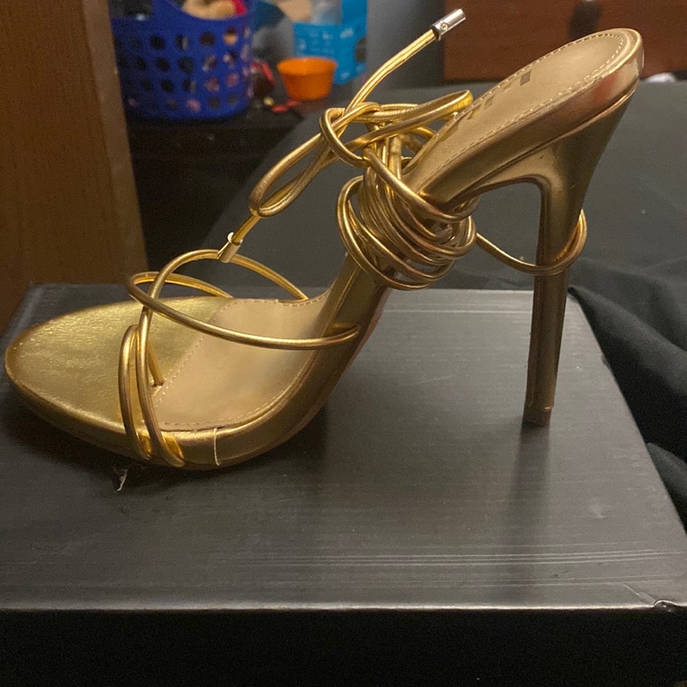 I got them for hoco they sent me 2 pairs of the wrong size they are a US5